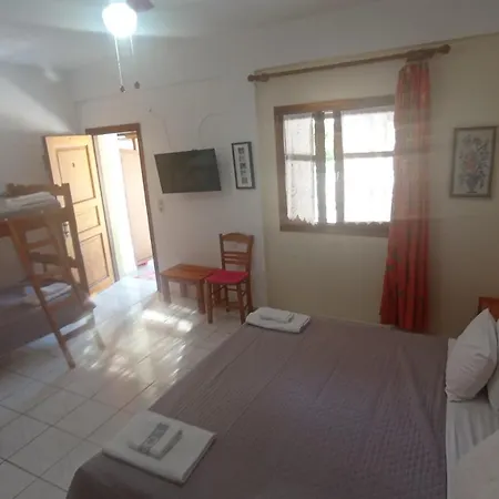 Villa Sandra Panormos  Room photo