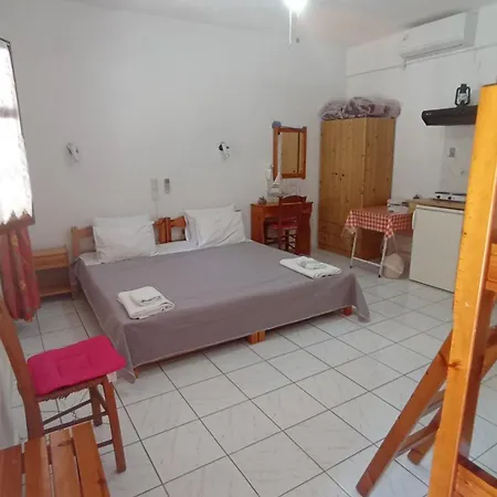 Villa Sandra Panormos  Room photo