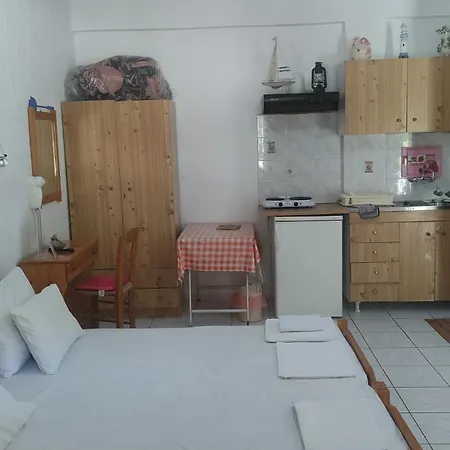 Villa Sandra Panormos  Room photo