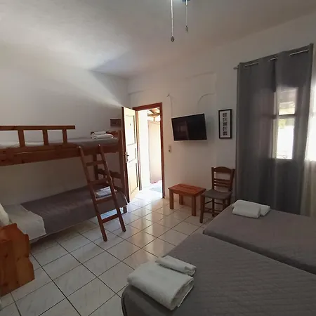 Villa Sandra Panormos  Room photo